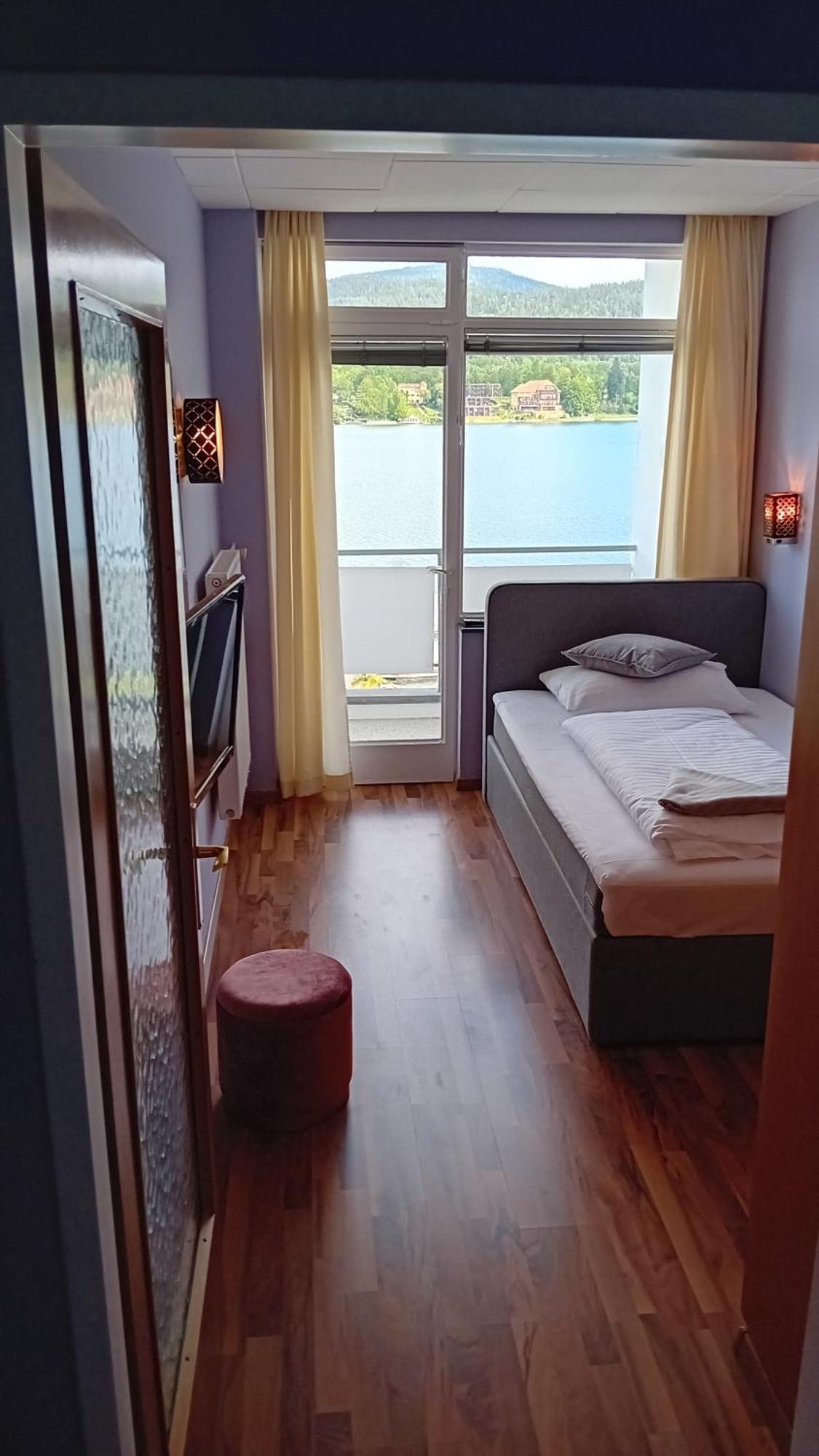 Tennis & Yacht Hotel Velden Velden am Wörthersee Dış mekan fotoğraf